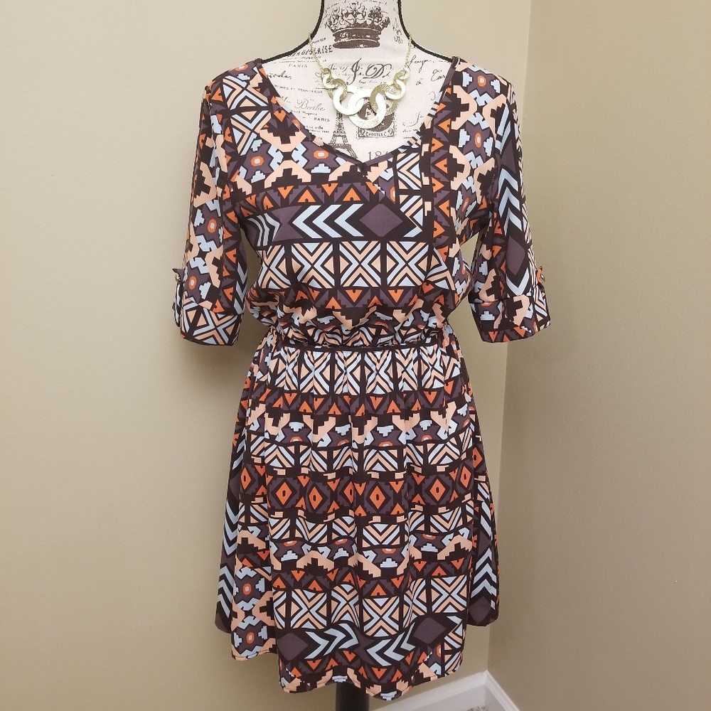 EUC Peach Love California geometric v-neck dress